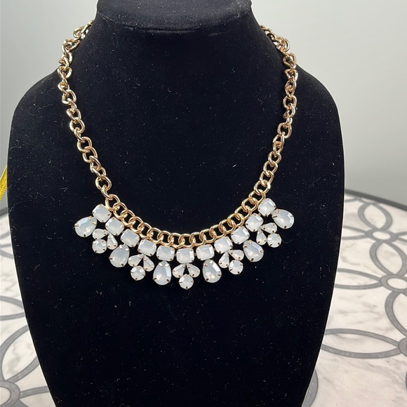 Statement Necklace - Picture 1 of 4